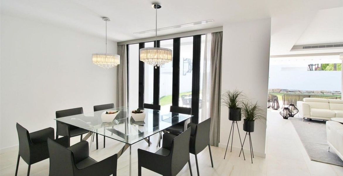 Villa en Venta en San Pedro de Alcántara