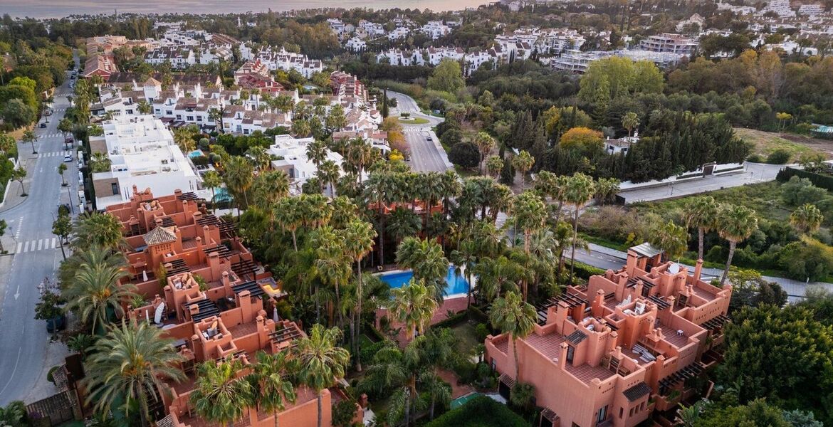 Casa adosada en Altos de Puente Romano en venta