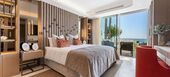 Frontline beach apartment in Puente Romano