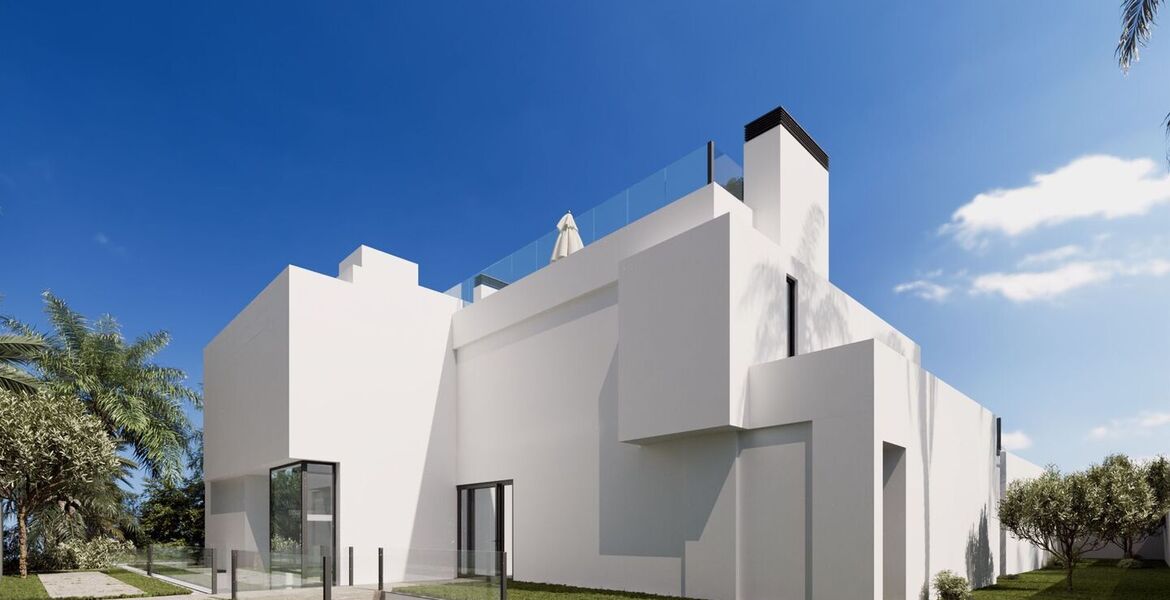 Villa for sale in Cascada de Camojan Marbella