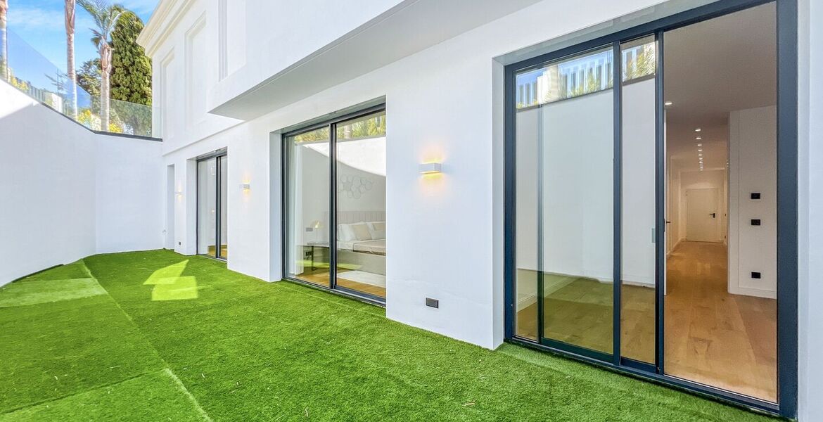 Villa for sale in Las Lomas del Marbella Club