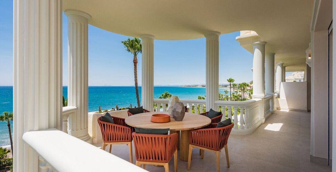 Apartment for sale in Estepona New Golden Mile
