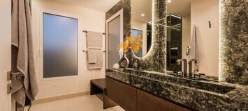 Apartment for sale in Estepona New Golden Mile