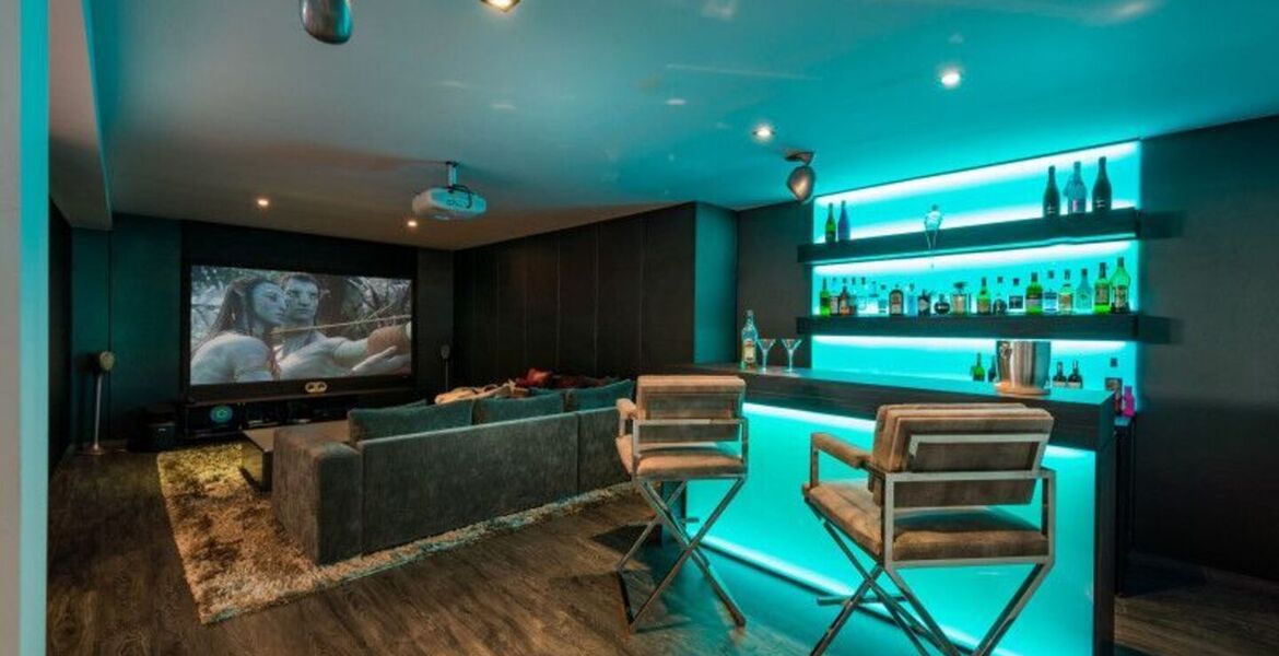 Contemporary Villa near Puerto Banus with Sea Views