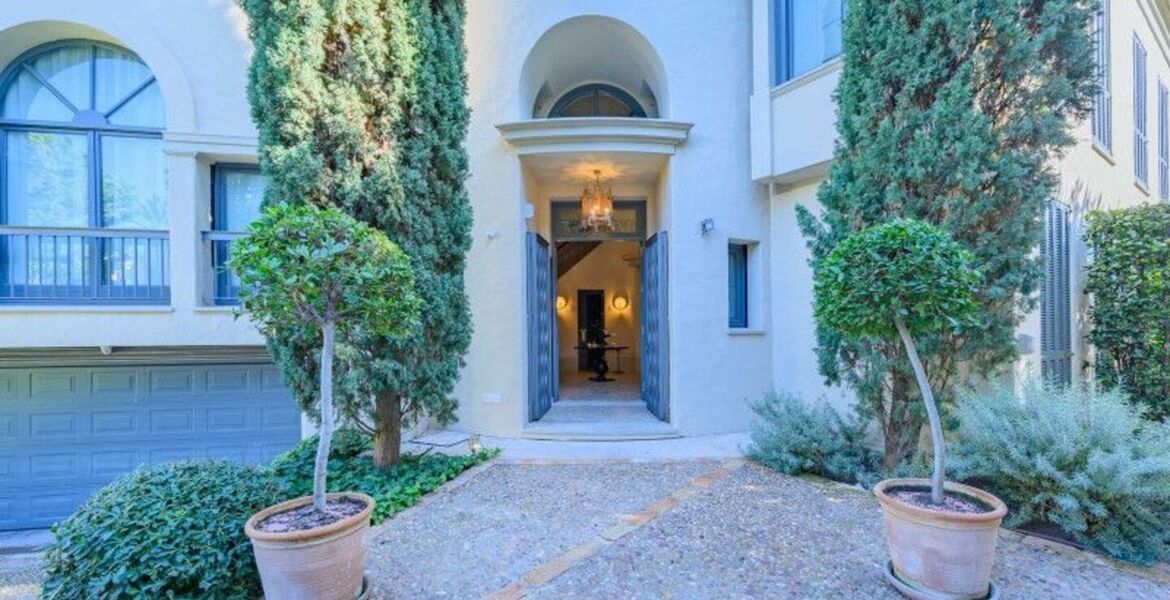 Villa for sale In Puente Romano