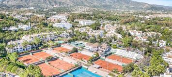 Ático dúplex en venta en Marina Puente Romano