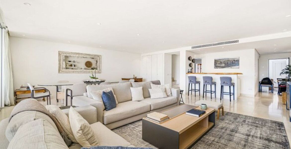 Ático dúplex en venta en Marina Puente Romano