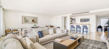 Ático dúplex en venta en Marina Puente Romano