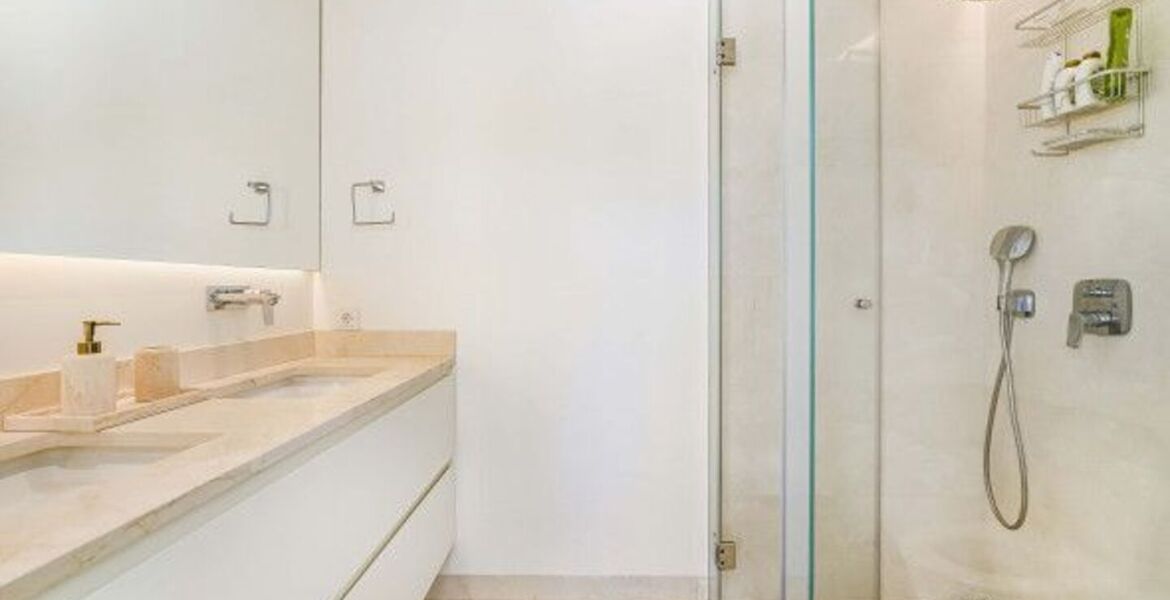 Ático dúplex en venta en Marina Puente Romano