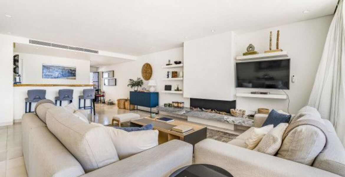 Ático dúplex en venta en Marina Puente Romano